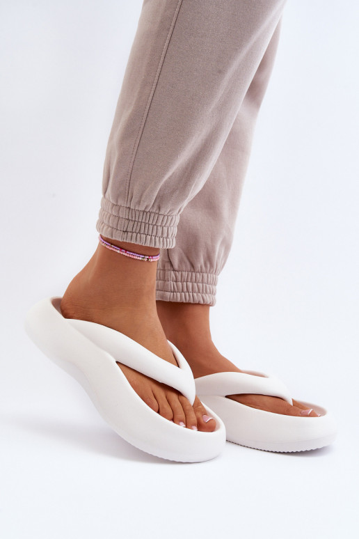 Chinelos femininos com espuma Chinelos cor branca Roux