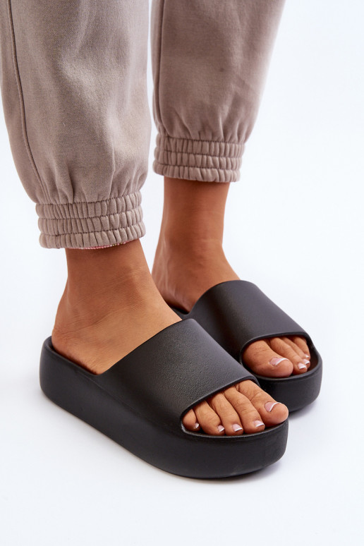 Feminino Chinelos Em uma sola grossa cor preta Oreithano