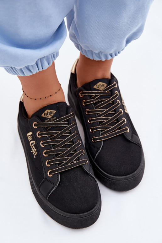 Sapatos de lazer com uma plataforma Lee Cooper LCEM-26-44-4476 cor preta