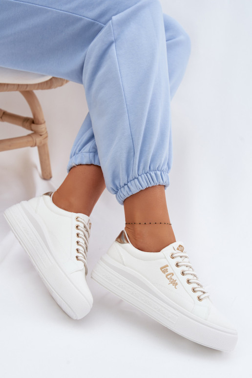 Sapatos de lazer com uma plataforma Lee Cooper LCEM-26-44-4478 cor branca