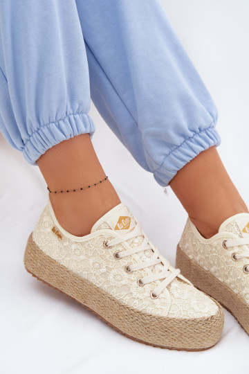 com motivos de renda sapatos casuais alpercatas com uma plataforma Lee Cooper LCEM-26-31-4328 bege