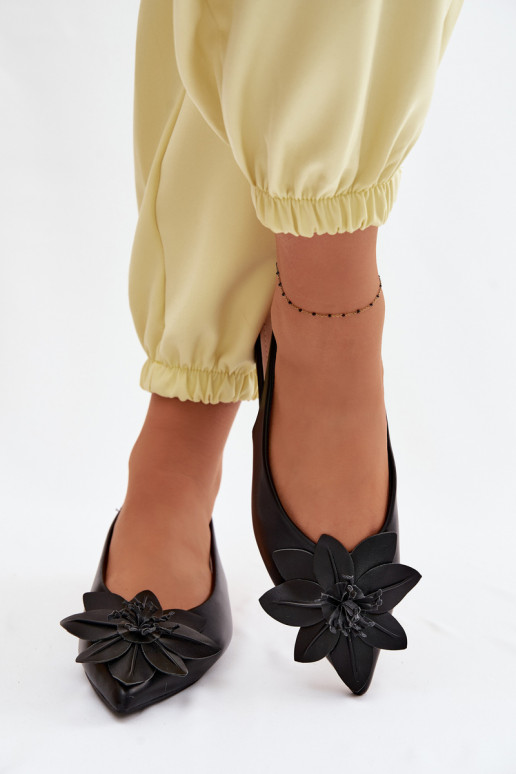 Sandálias femininas com salto largoDekoracyjnym Uma flor cor preta Telivette