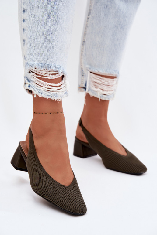  Sandálias femininas com salto cor cáqui Tem que serrcelle