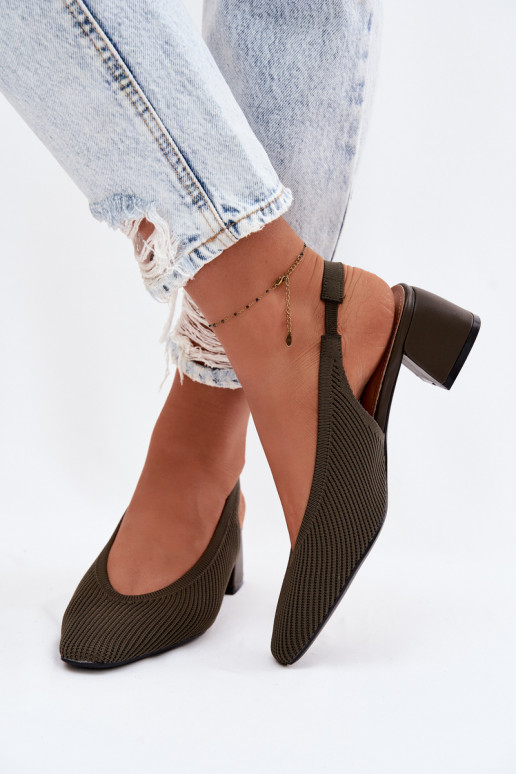  Sandálias femininas com salto cor cáqui Tem que serrcelle