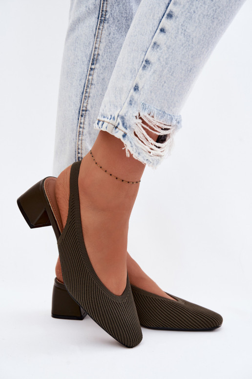  Sandálias femininas com salto cor cáqui Tem que serrcelle