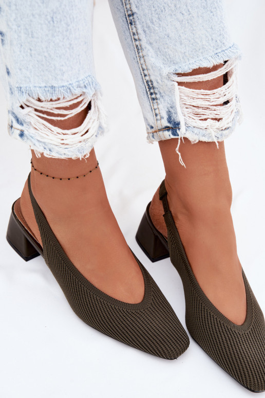  Sandálias femininas com salto cor cáqui Tem que serrcelle