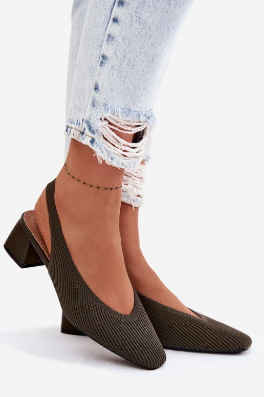  Sandálias femininas com salto cor cáqui Tem que serrcelle