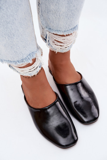 Chinelos femininos MuleImitacji Skóry isósceles cor preta Romelle