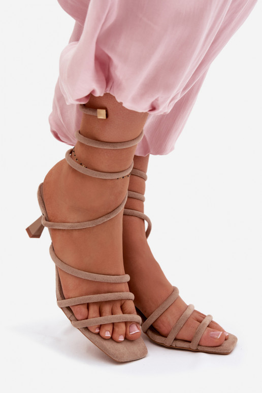 Sandálias femininas com salto com listras bege Samara