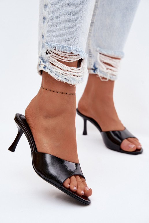 com efeito verniz ChinelosImitacji Skóry com salto fino cor preta Melissea