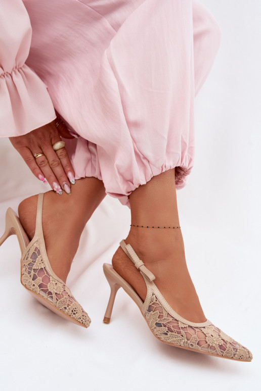 Sandálias femininas com salto fino com renda bege Pelivelle