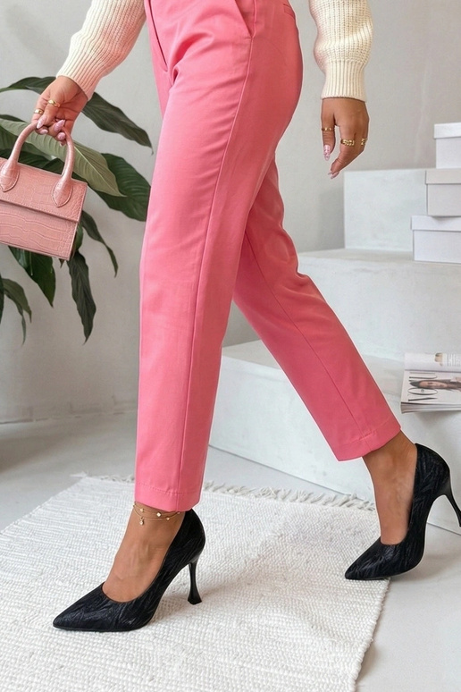 Sapatos de salto alto pretos...