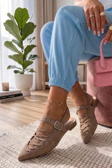 Sapatilhas em tom de...