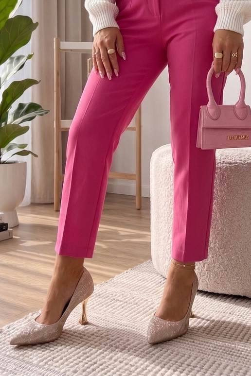 Sapatos de salto altos dourados com...