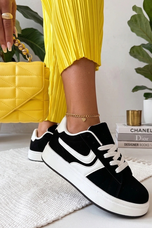 Tênis pretos com plataforma Wilhelmina