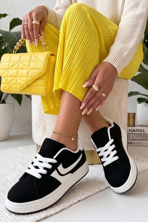 Tênis pretos com plataforma Wilhelmina