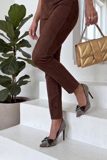 Saltos pretos com zircônias... 2