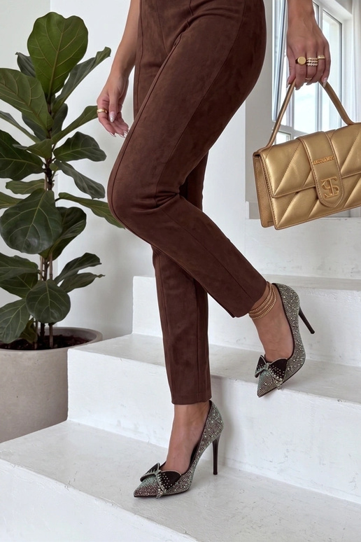 Saltos pretos com zircônias Beatrycze