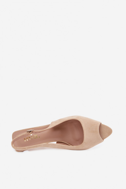 Sandálias femininas com saltos finos de camurça sintética cor de areia Sevina