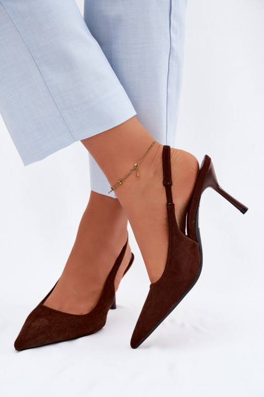 Sandálias femininas com saltos finos de camurça sintética cor de chocolate Kevina