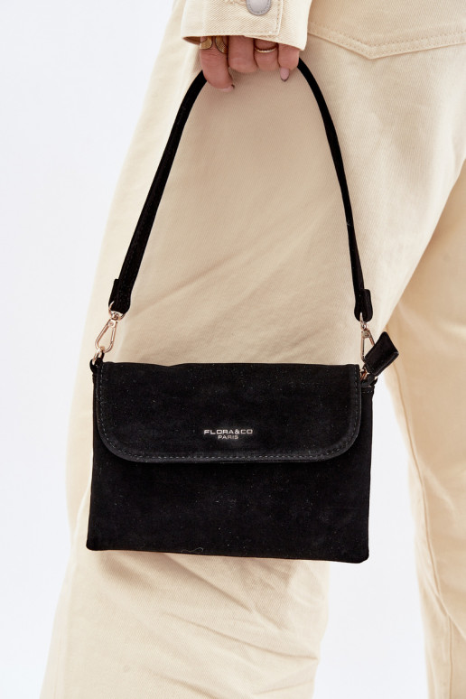 Uma bolsa pequenade camurça ecológicau cor preta Lucelle