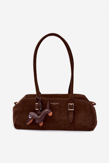 Bolsa de camurça sintética com pingente cor chocolate Noely