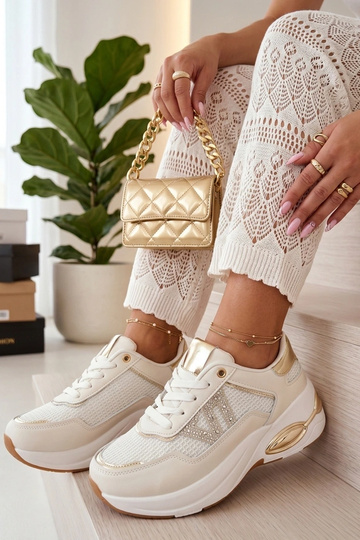 Ténis de cor areia em...