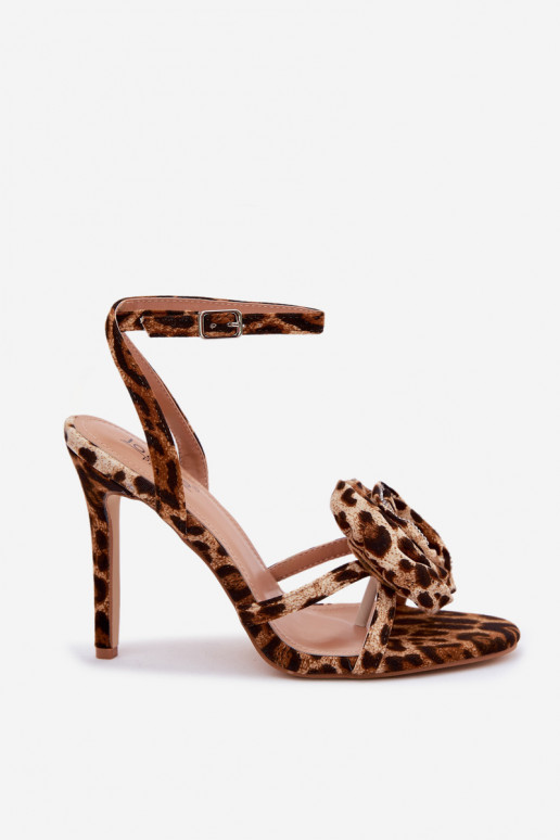 Sandálias femininas com saltos finos, ornamentos e padrão de leopardo Geloria