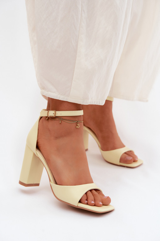Sandálias femininas de salto altoImitacji Skóry cor amarela Melvra