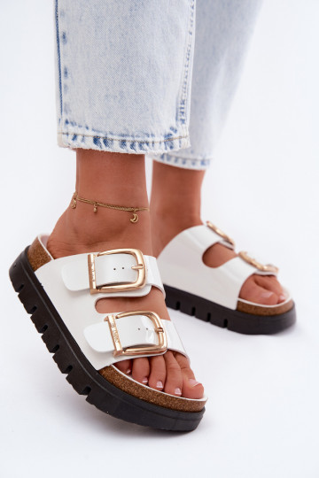 com efeito verniz Chinelos femininos com uma plataforma Ze cor douradami com fivelasmi Lee Cooper LCEM-26-35-4460L cor branca