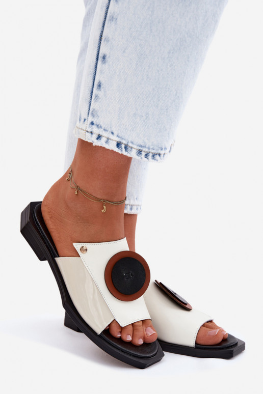 Chinelos de couro Feminino desenho geométrico Tem que serciejka K7479-01 bege-cor preta