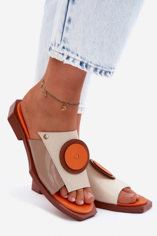 Chinelos de couro femininos nas cores areia e laranja com design geométrico Tai turiciejka K7479-18