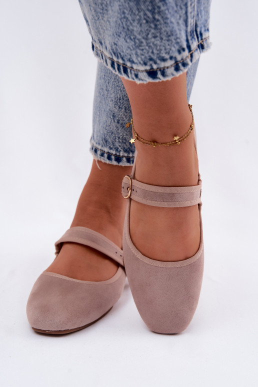 Balerinas com tiras e acessórios dourados com fivelas cor areia Kelisa