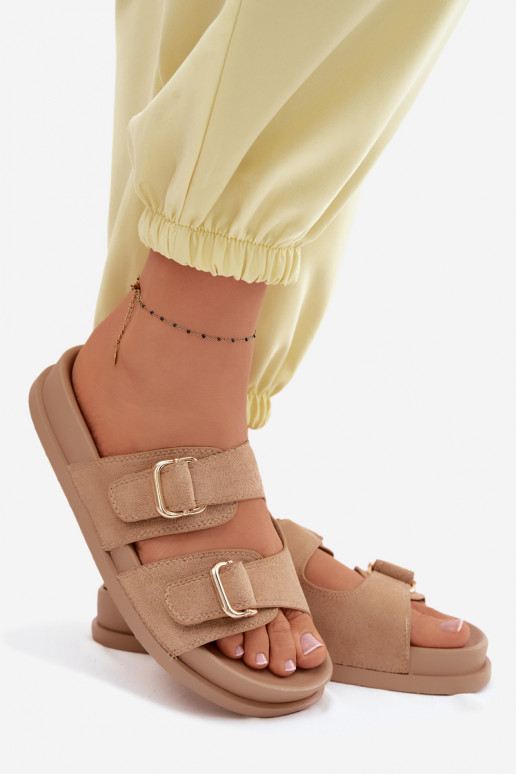 Chinelos femininos Ze cor douradami com fivelasmi bege Pelorin