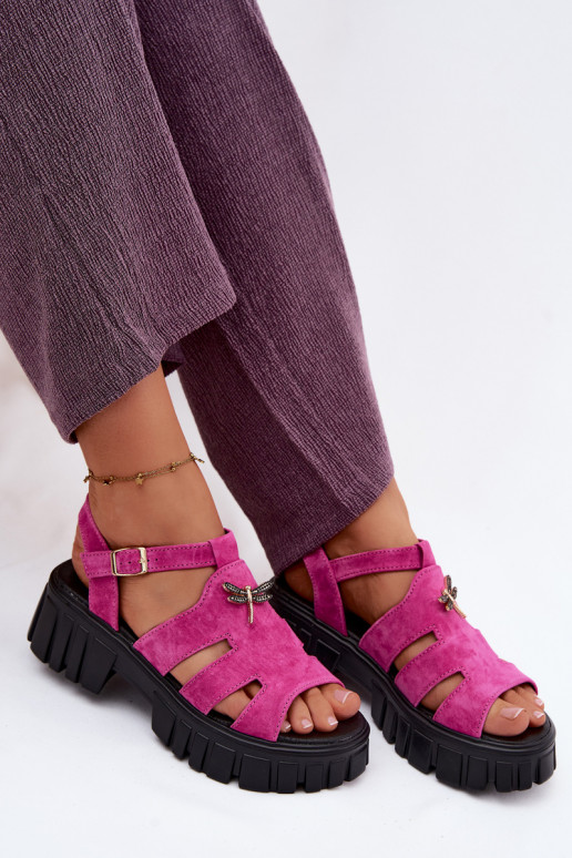 Pele Sandálias femininas de camurça com uma plataformaEMażką Vinceza 79627 cor preta