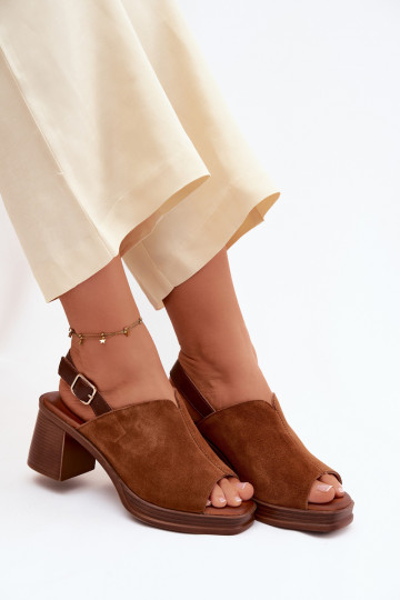 Sapatos de salto elegantes em couro marrom Vinceza 39995