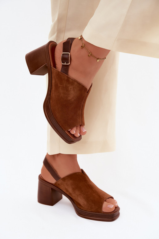 Sapatos de salto elegantes em couro marrom Vinceza 39995