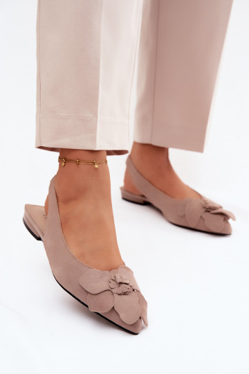 sandálias Pele de camurça com salto largo Com decorações Uma flor Vinceza 66951 bege