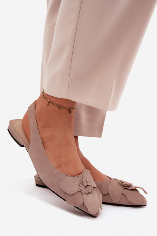 sandálias Pele de camurça com salto largo Com decorações Uma flor Vinceza 66951 bege