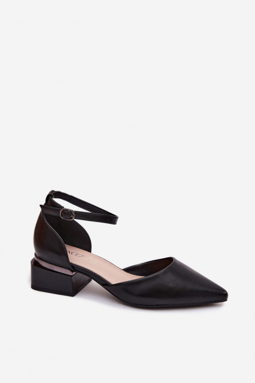 Sapatos pretos com salto e tira Vinceza 62278