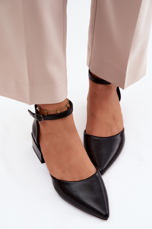 Sapatos pretos com salto e tira Vinceza 62278