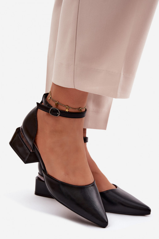 Sapatos pretos com salto e tira Vinceza 62278