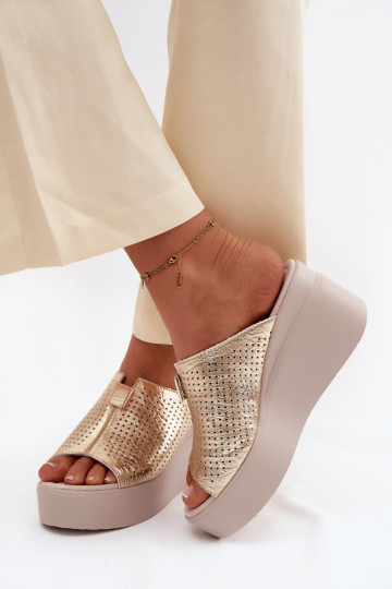 Chinelos femininosHabilitadoturalnej Skóry com uma plataforma Vinceza 95392 cor dourada 2