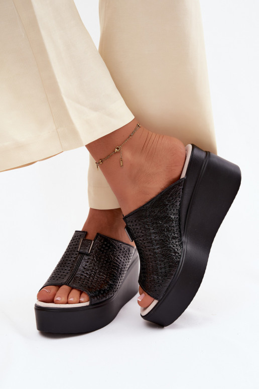 Chinelos femininosHabilitadoturalnej Skóry com uma plataforma Vinceza 95392 cor preta