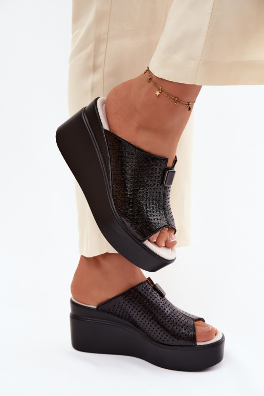 Chinelos femininosHabilitadoturalnej Skóry com uma plataforma Vinceza 95392 cor preta