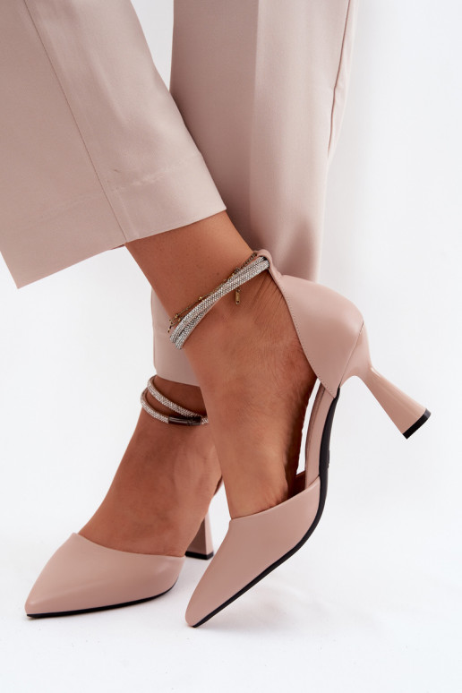 Sapatos bege com salto pequeno e tiras brilhantes Vinceza 62283