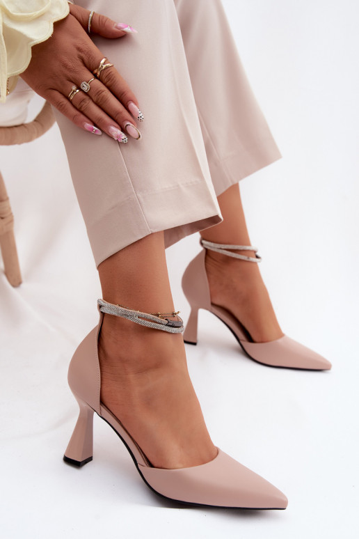 Sapatos bege com salto pequeno e tiras brilhantes Vinceza 62283