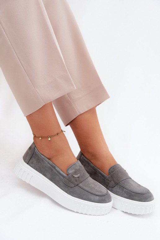 Pele de camurça sapato Feminino com uma plataforma Um modelo atraente Vinceza 93218 cor cinza