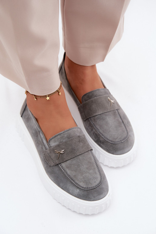 Pele de camurça sapato Feminino com uma plataforma Um modelo atraente Vinceza 93218 cor cinza