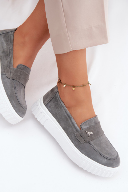 Pele de camurça sapato Feminino com uma plataforma Um modelo atraente Vinceza 93218 cor cinza